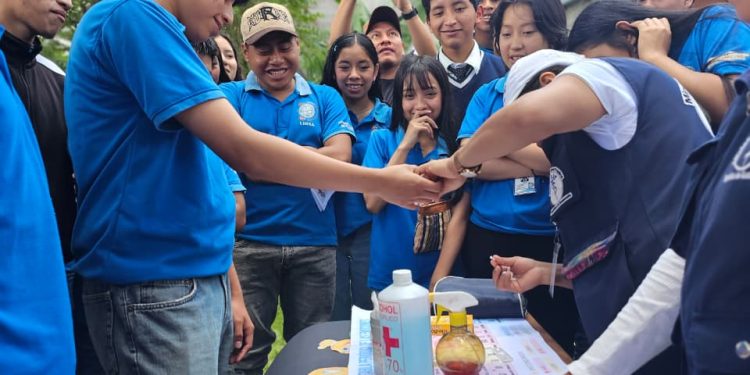 Jóvenes de Santiago Atitlán participan en jornada sobre salud reproductiva