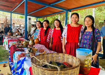 Jornada cívica y cultural promueve las tradiciones de Alta Verapaz