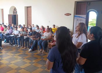 Mintrab realiza kiosco de Empleo en Retalhuleu
