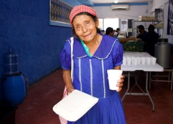 El MIDES fortalece la seguridad alimentaria y brinda atención digna a personas adultas mayores en Camotán