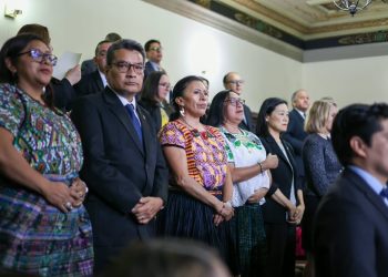 Ministra de Trabajo participa en Sesión Solemne del Congreso de la República