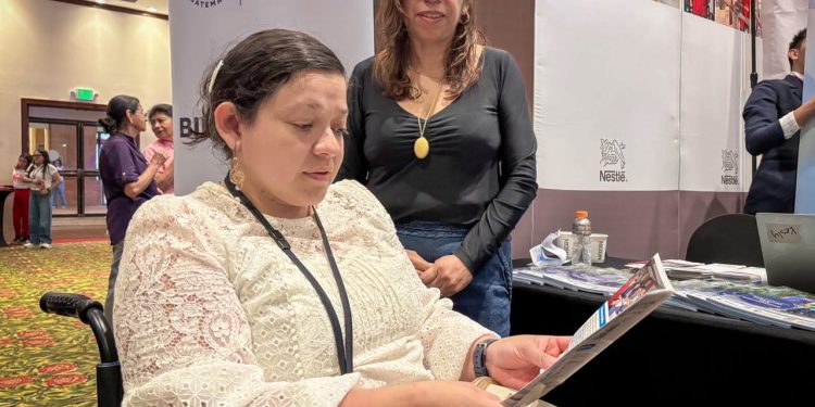 Mintrab participa en Feria de Empleo para Personas con Discapacidad
