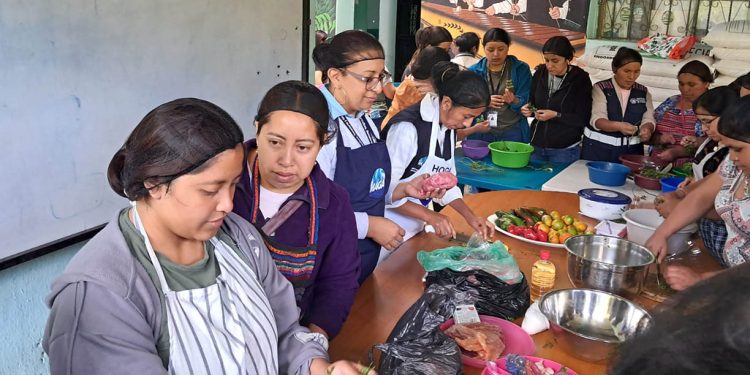 Optimizan habilidades productivas de mujeres en Huehuetenango