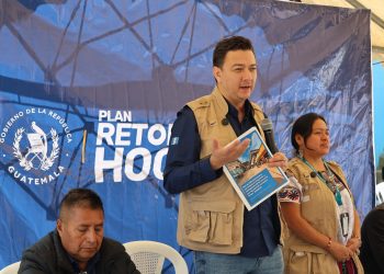 Instituto Guatemalteco de Migración impulsa el desarrollo comunitario con la entrega del Plan de Vida Comunitaria en Cruz Chich, Quiché