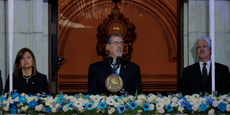 Presidente Arévalo en discurso de Independencia destaca que Guatemala demuestra ser una patria grande, una nación que no deja caer sus brazos