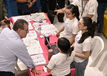 Presidente Bernardo Arévalo resalta esfuerzo interinstitucional de llevar atención médica durante Feria Integral de la Salud