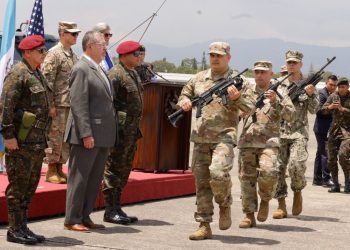 Presidente Arévalo destaca que nuevo equipamiento del Ejército fortalece la seguridad nacional