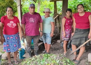 Productores peteneros fortalecen producción sostenible con abono orgánico