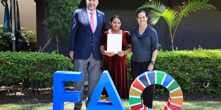 Agricultora jalapaneca entre las 100 Heroínas de la FAO a nivel mundial