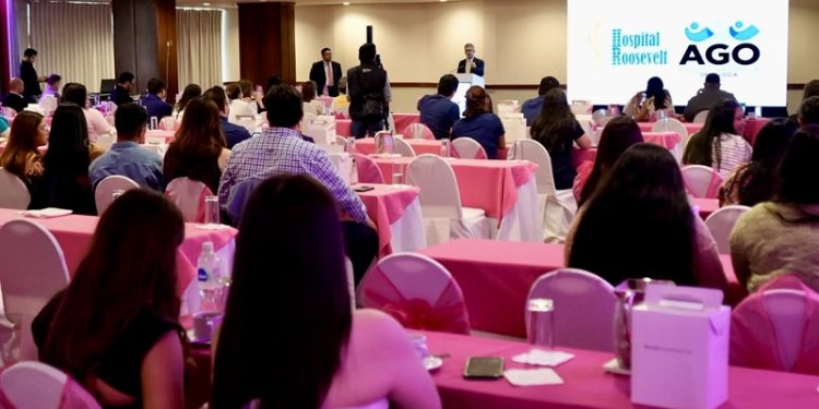 Simposio de Cáncer de Mama impulsa el abordaje integral y la actualización médica