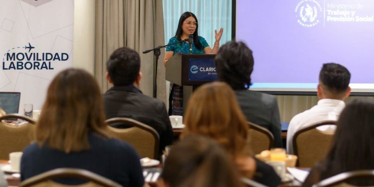 Mintrab realiza taller dirigido a empresas reclutadoras privadas
