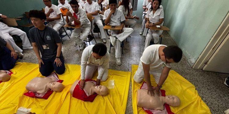 Hospital Regional de Cobán impulsa curso de reanimación cardiopulmonar