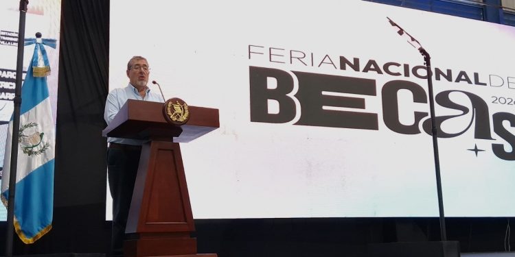 El Parque Erick Barrondo abre sus puertas a la Feria Nacional de Becas