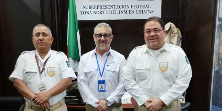 Cónsul de Guatemala visita Estación Migratoria en Palenque, Chiapas