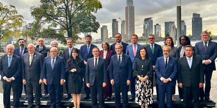 Ministro Martínez Alvarado participa en encuentro de cancilleres iberoamericanos