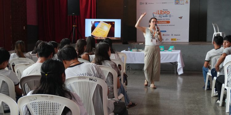 Editorial Cultura conecta a la juventud con las letras guatemaltecas en la Feria Libro al Viento Oriente 2026