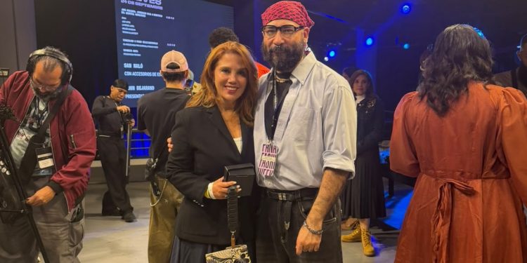 Embajada de Guatemala acompaña participación de diseñador en pasarela del Fashion Week Panamá