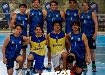 ¡Remates, bloqueos y emoción en el voleibol universitario!
