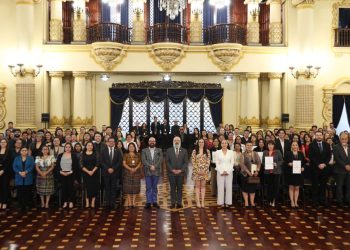 Herramientas para la gestión pública: concluyen diplomados en pertinencia cultural