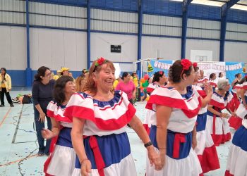 Mujeres por América promueve la identidad cultural mediante danzas folclóricas
