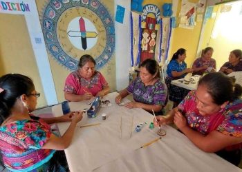 Lideresas de Santo Domingo Xenacoj profundizan en el significado de los nahuales y la cosmovisión maya