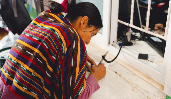 MIDES entrega Bono Social a 62 familias en Santa Bárbara, Huehuetenango