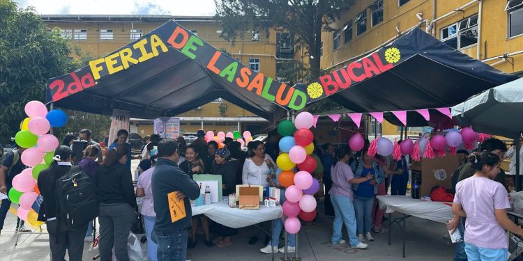 Hospital Roosevelt promueve la prevención durante Feria de la Salud Bucal
