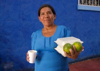 Elvira García encuentra apoyo y nutrición diaria en el Comedor Social del MIDES en Camotán
