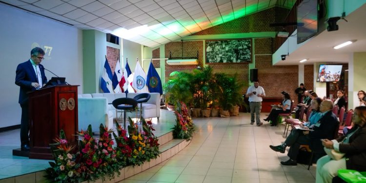 Simposio por  77 aniversario del INCAP pone sobre la mesa ley de etiquetado de alimentos