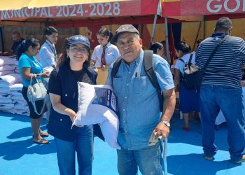 Entregan semillas de maíz y ayote para fortalecer la agricultura familiar