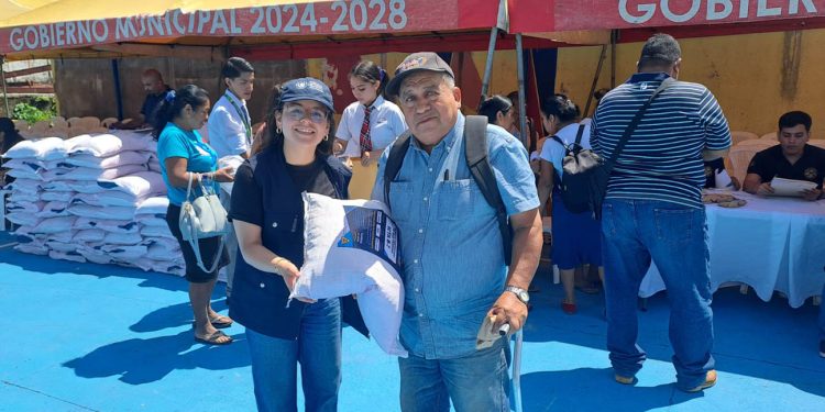 Entregan semillas de maíz y ayote para fortalecer la agricultura familiar