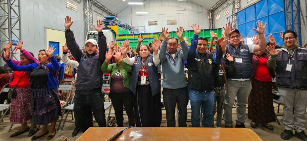 Estufas mejoradas fortalecen la salud y el bienestar de 100 familias en Ixchiguán