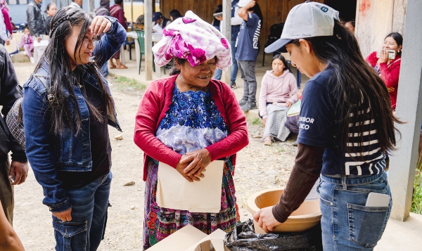 Más de 80 familias tienen acceso a agua saludable gracias a la entrega de filtros purificadores