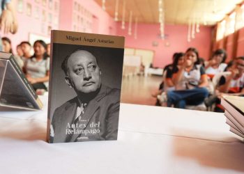 Editorial Cultura acerca la obra de Miguel Ángel Asturias a estudiantes de Chiquimula