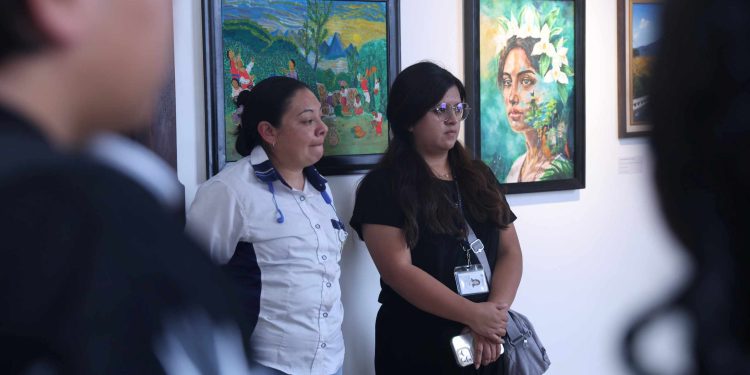 Pintores de Salcajá exponen su arte en Punto Cultura