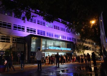 Hospital Roosevelt enciende una luz de esperanza contra el cáncer de mama