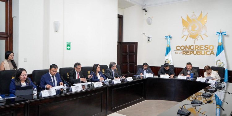 Atención y servicios de salud ampliados, entre las prioridades del presupuesto 2027 del Ministerio de Salud Pública