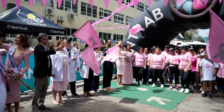 “Nuestra Lucha es Rosa”: Esperanza y solidaridad contra el cáncer de mama se unen en la tercera edición de la carrera del Hospital Roosevelt