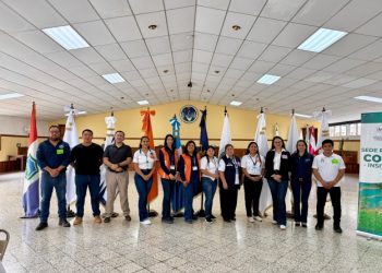 Academia e instituciones del Sistema CONRED promueven el conocimiento del riesgo en Alta Verapaz