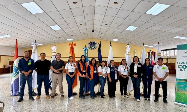 Academia e instituciones del Sistema CONRED promueven el conocimiento del riesgo en Alta Verapaz