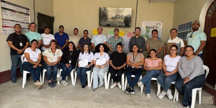 Personal de extensión de Jalapa optimizan capacidades de liderazgo y participación comunitaria