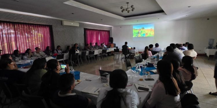 Fortalecen capacidades de extensionistas en Escuintla con el modelo MEC-RURAL