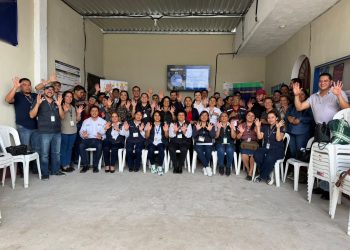Instituciones comparten experiencias para fortalecer la atención a familias de Jalapa