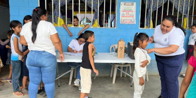 Avanza plan de intensificación de vacunación contra el sarampión en Morales, Izabal