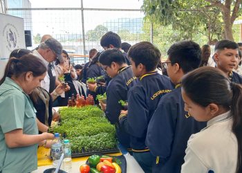 Acercamos la agricultura urbana y la nutrición a estudiantes