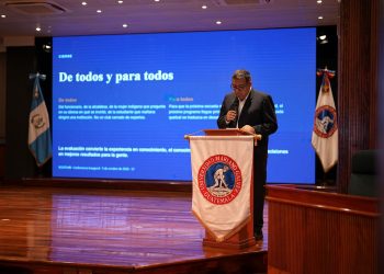 Secretario Carlos Mendoza enfatiza rol de procesos de evaluación en políticas y programas públicos