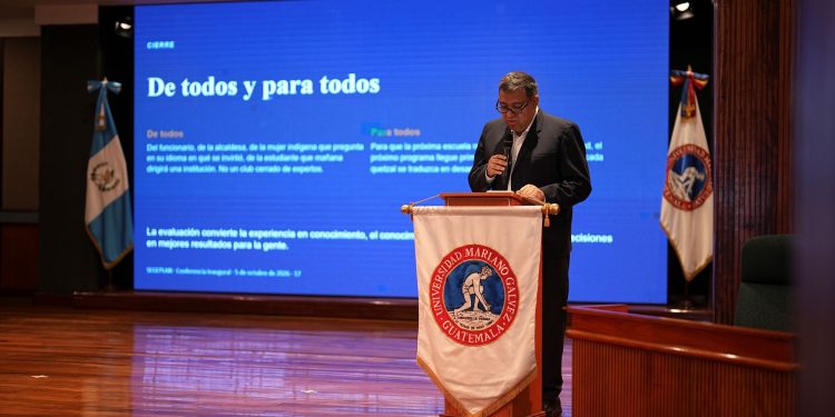 Secretario Carlos Mendoza enfatiza rol de procesos de evaluación en políticas y programas públicos