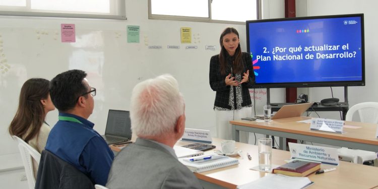 SEGEPLAN realiza consultas sectoriales institucionales como parte de la actualización del Plan K’atun