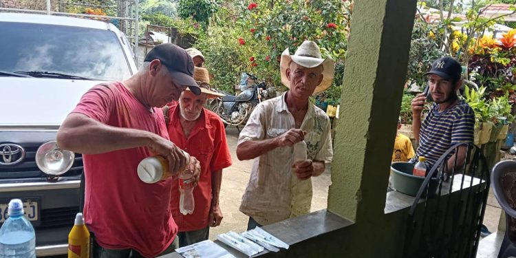 Capacitan a ganaderos de Zacapa sobre la prevención y control del Gusano Barrenador