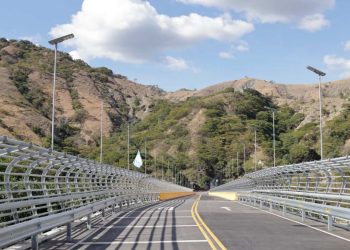 CIV concreta 24 proyectos viales en 13 departamentos del país